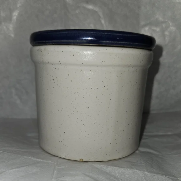 Vintage Apothecary Crock with Lid - Picture 2 of 10
